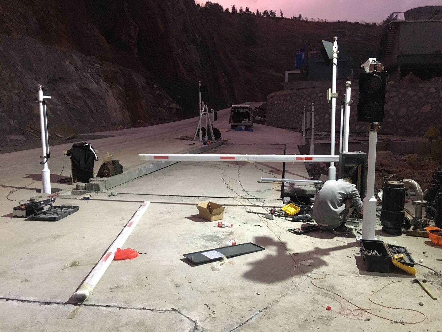 智能車(chē)輛稱(chēng)重系統(tǒng)（無(wú)人值守）